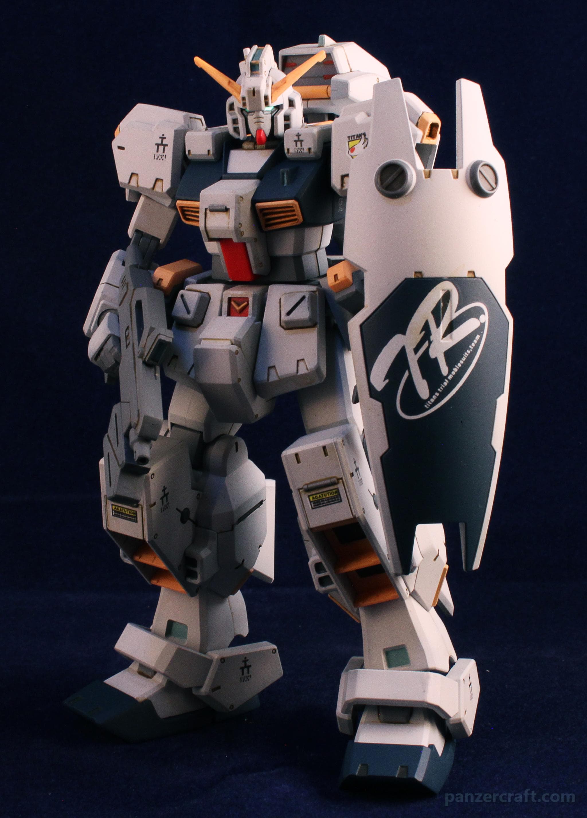 HG RX-121-1 Gundam TR-1 [Hazel Custom] (1)