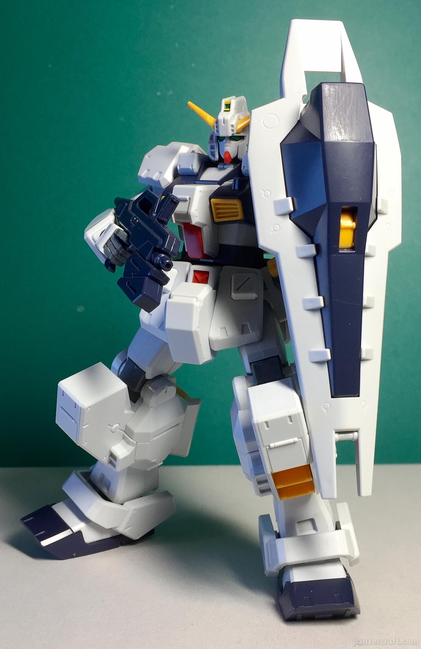 RX-121-1 Gundam TR-1 [HAZEL CUSTOM] (1)
